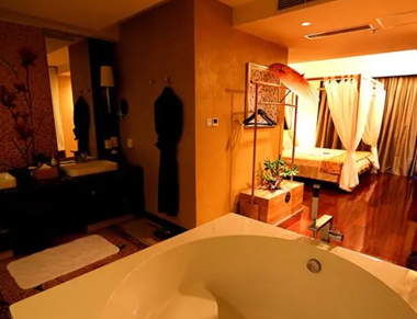 南京养生会所的黄昏恋：当爱情遇上八十岁